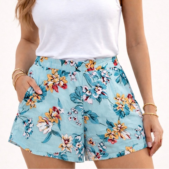 Chelsea & Violet Pants - Chelsea & Violet Misty May Floral High Waist Flowy Shorts Medium